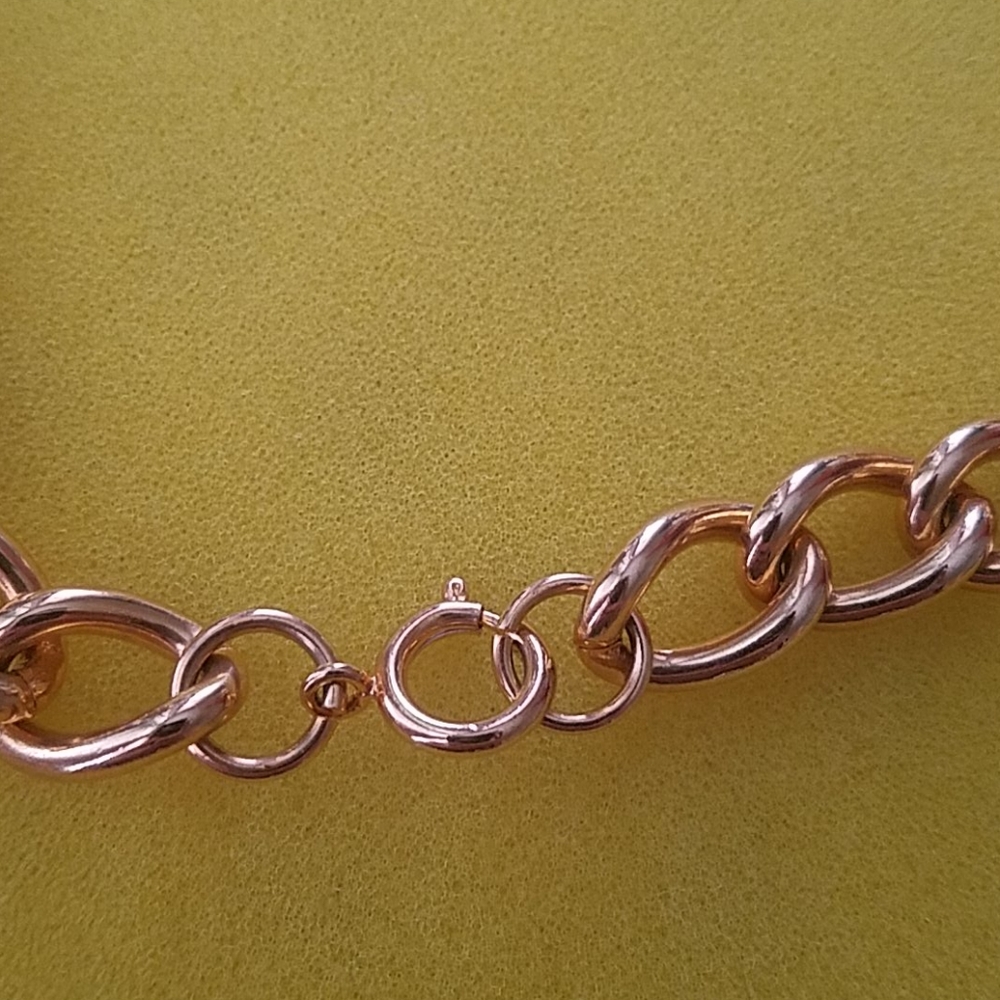 Large gold link chain necklace - Picture 5 of 5